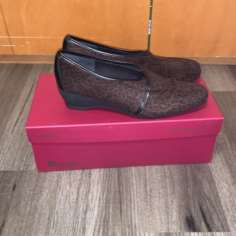 Munro DANA shoes Leopard Fabric 9.5 M. Mint condition. Worn once at most. In Box - Picture 6 of 10